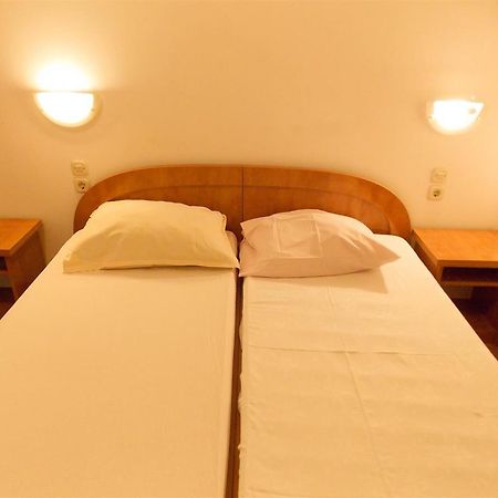Apartments Frane (Adults Only) نوفاليا الغرفة الصورة