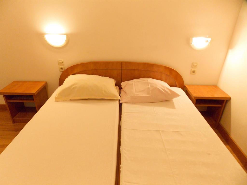 Apartments Frane (Adults Only) نوفاليا الغرفة الصورة