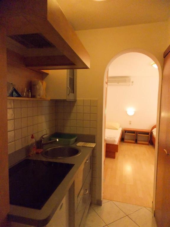 Apartments Frane (Adults Only) نوفاليا الغرفة الصورة