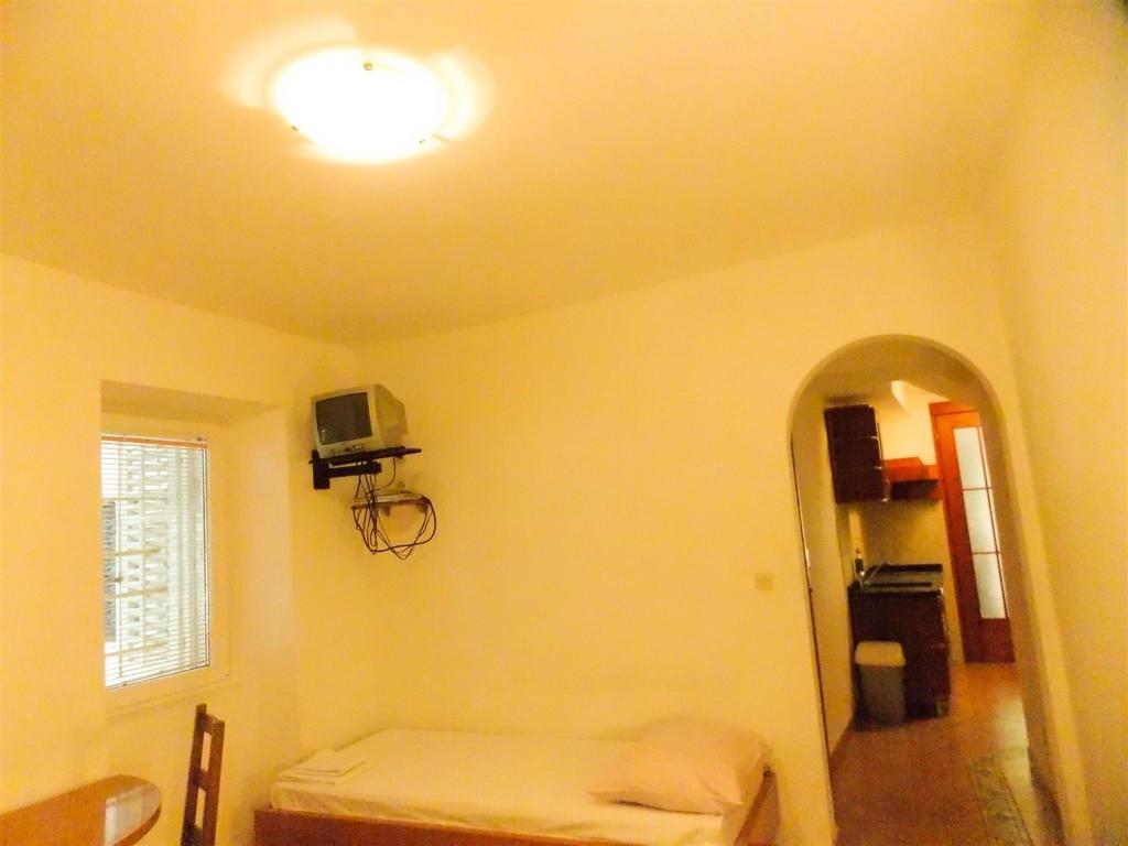 Apartments Frane (Adults Only) نوفاليا الغرفة الصورة