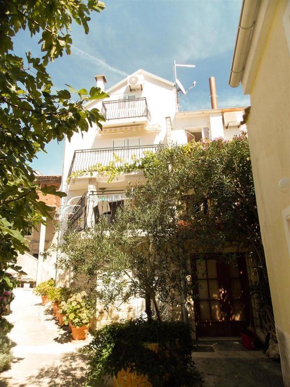 Apartments Frane (Adults Only) نوفاليا الغرفة الصورة