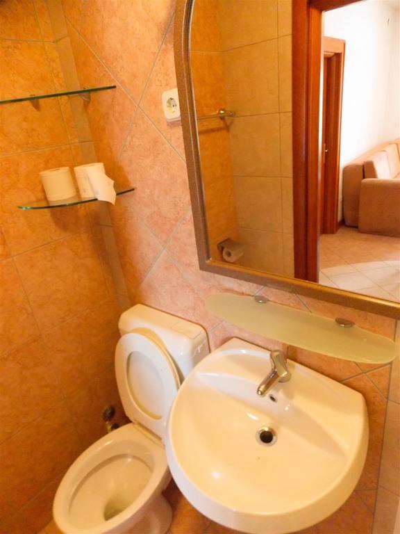 Apartments Frane (Adults Only) نوفاليا الغرفة الصورة